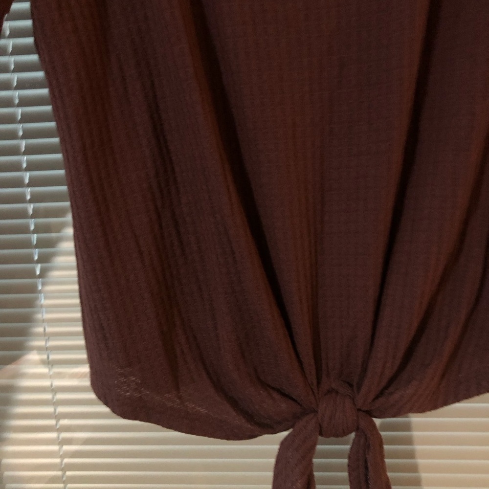 Express Top NWT - Picture 4 of 7